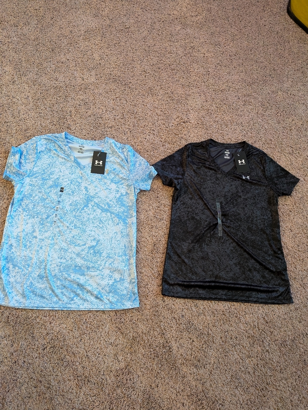 Under Armour Women's Performance V-Neck Tees - Light Blue Marble & Black Size SP